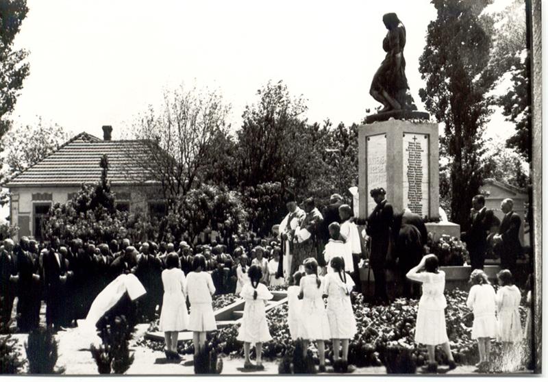Alexanderhausen Einweihung Kriegerdenkmal 1933